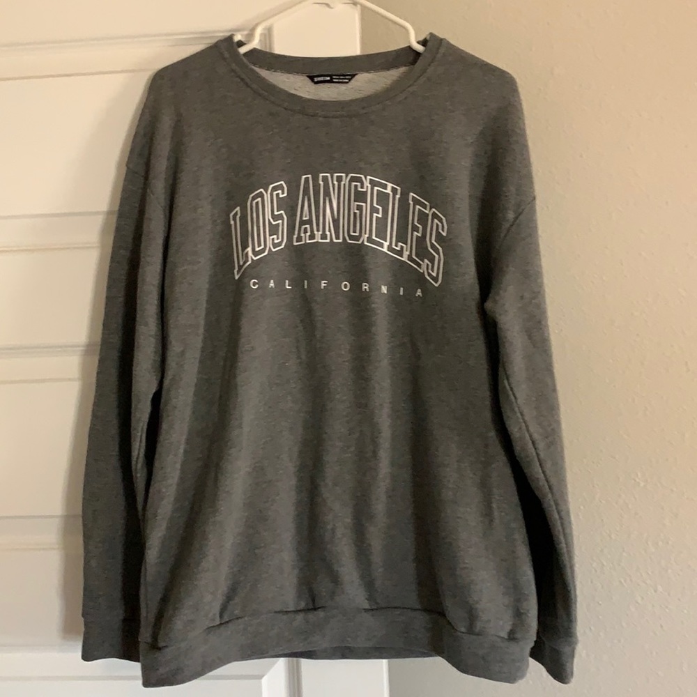 Gray sweatshirt
